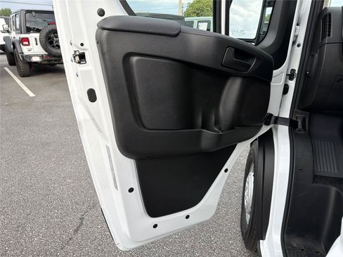 Used 2025 RAM ProMaster 3500 FWD image 9