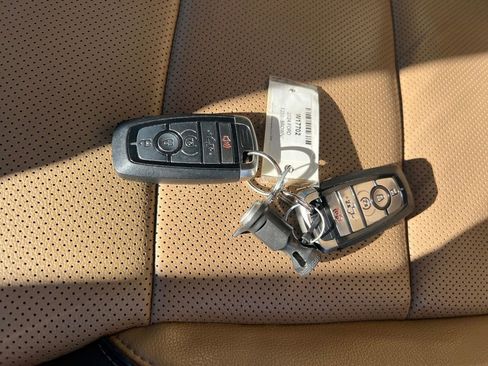 Used 2024 Ford F250 Lariat w/ Sport Appearance Package image 27