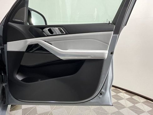 Used 2026 BMW X5 M60i w/ M Sport Professional Package image 21