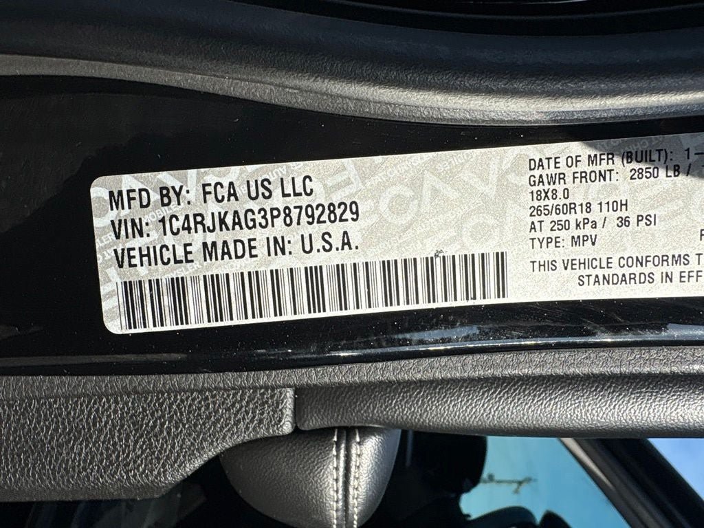 Used 2023 Jeep Grand Cherokee L Laredo AWD/4WD image 37