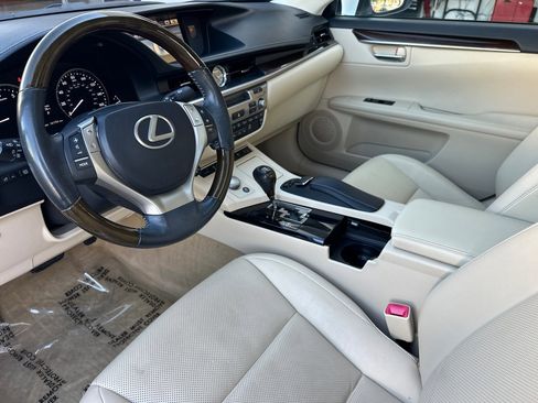 Used 2014 Lexus ES 350 w/ Premium Package image 4