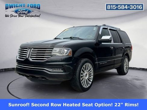 Used 2017 Lincoln Navigator Select image 1