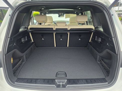 New 2026 Mercedes-Benz GLB 250 4MATIC image 11