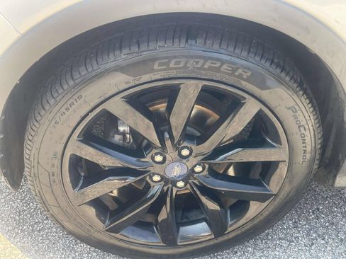 Used 2018 Ford Escape SEL w/ SEL Sport Appearance Package FWD image 13