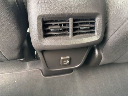 Used 2023 Chevrolet Equinox LT AWD/4WD image 15