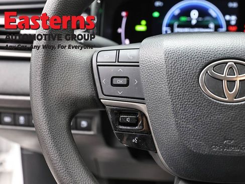 Used 2025 Toyota Camry LE FWD image 15