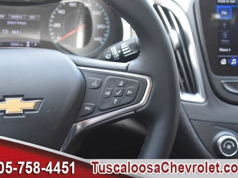 Used 2025 Chevrolet Malibu RS FWD image 26