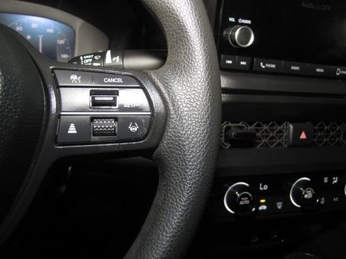 Certified 2025 Honda Accord LX image 6
