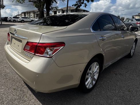 Used 2012 Lexus ES 350 w/ Preferred Accessory Pkg image 4