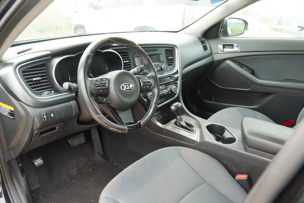 Used 2015 Kia Optima LX FWD image 3
