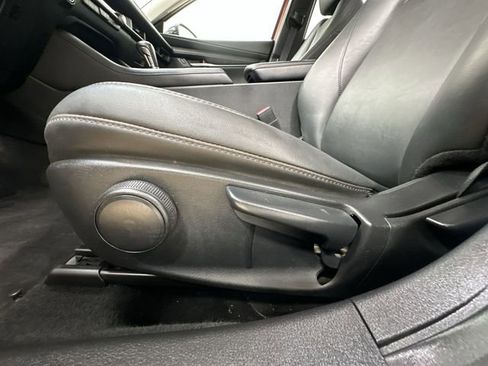 Used 2025 MAZDA MAZDA3 s FWD image 15