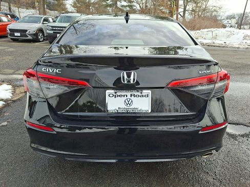 Used 2024 Honda Civic Sport image 5