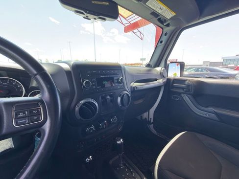 Used 2013 Jeep Wrangler Sport AWD/4WD image 9