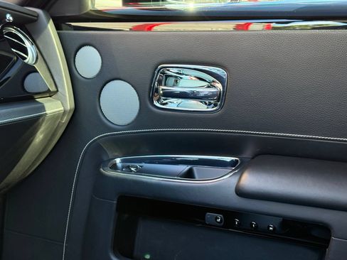 Used 2018 Rolls-Royce Ghost RWD image 24
