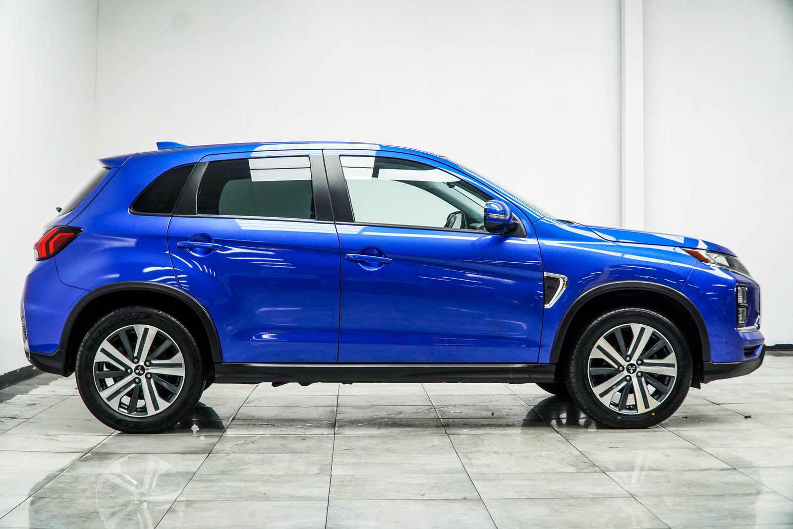 Used 2024 Mitsubishi Outlander Sport ES AWD/4WD image 8