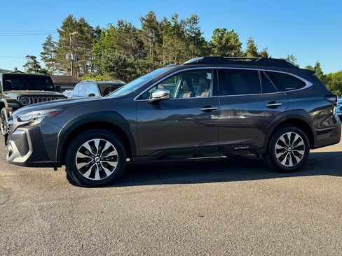 Used 2023 Subaru Outback Touring XT AWD/4WD image 6