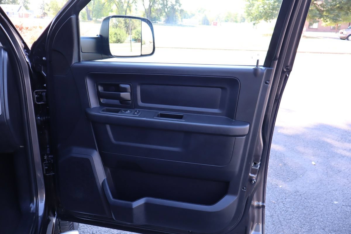 Used 2014 RAM 2500 Tradesman w/ Chrome Appearance Group AWD/4WD image 26