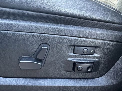 Used 2018 RAM 1500 Laramie w/ Convenience Group image 15