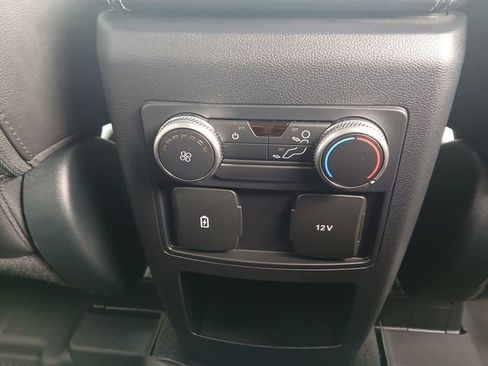 Used 2021 Ford Explorer XLT w/ Equipment Group 202A image 22