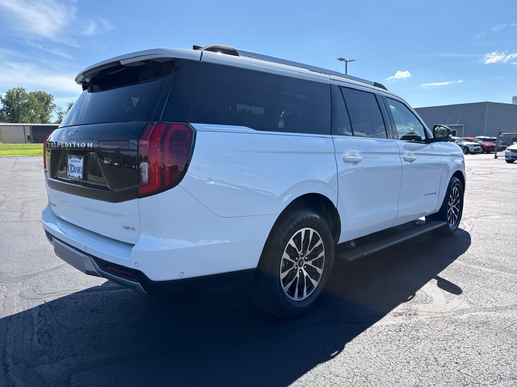 Used 2025 Ford Expedition Max Platinum AWD/4WD image 8