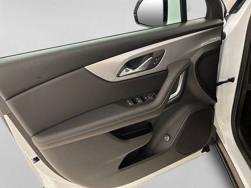 Used 2025 Chevrolet Blazer LT w/ Convenience Package image 13