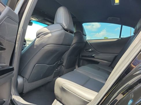 Used 2022 Lexus ES 350 F Sport w/ Accessory Package 2 FWD image 11