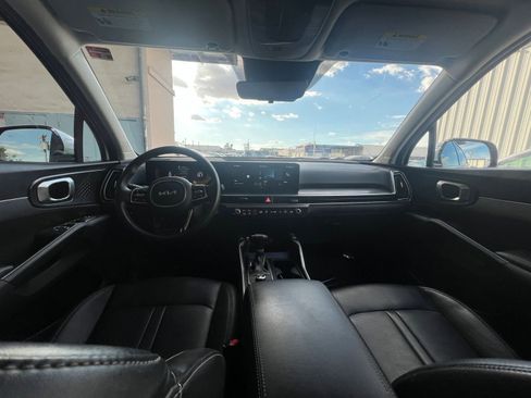 Used 2024 Kia Sorento S FWD image 33