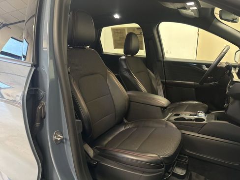 Used 2024 Ford Escape ST-Line w/ Tech Pack #1 image 32