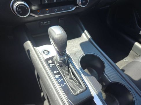 Used 2025 Nissan Altima 2.5 SV FWD image 29