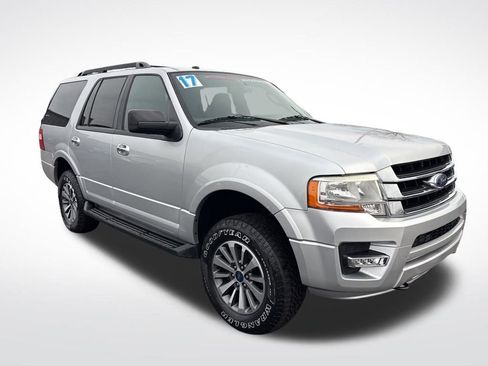 Used 2017 Ford Expedition XLT image 7