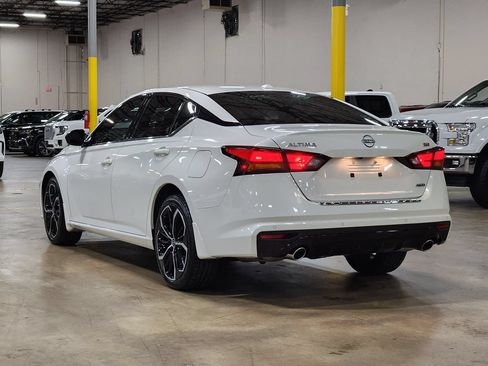 Used 2023 Nissan Altima 2.5 SR AWD/4WD image 11