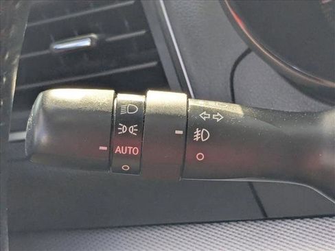 Used 2016 Subaru Outback 2.5i Premium image 11