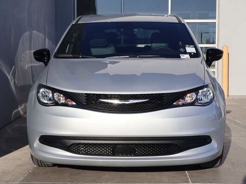 New 2026 Chrysler Voyager LX FWD image 5