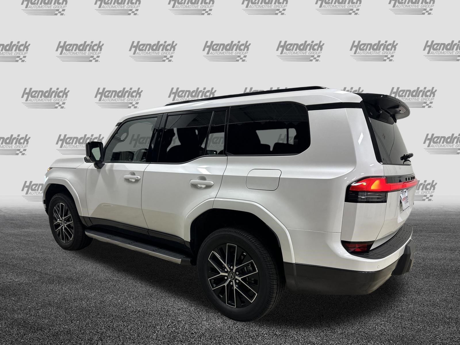 Certified 2024 Lexus GX 550 w/ Accessory Package (Z1) AWD/4WD image 8
