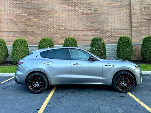 Used 2022 Maserati Levante Modena AWD/4WD image 16