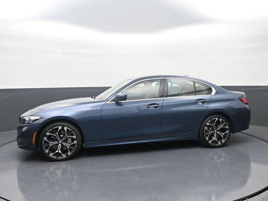 Used 2026 BMW 330i xDrive Sedan AWD/4WD image 4