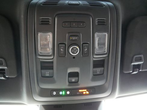 Used 2023 Cadillac Escalade Premium Luxury w/ Performance Package image 25