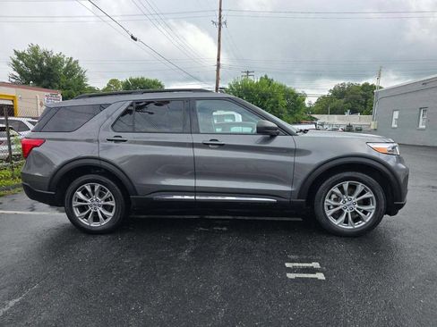 Used 2023 Ford Explorer XLT w/ Equipment Group 202A AWD/4WD image 1