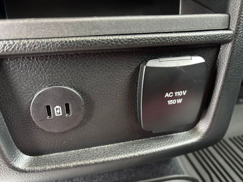 Used 2024 Ford Edge SEL w/ Convenience Package image 33