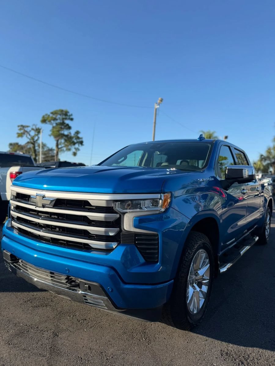 Used 2023 Chevrolet Silverado 1500 LTZ w/ Technology Package AWD/4WD image 1