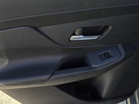 New 2026 Nissan Sentra SV image 9