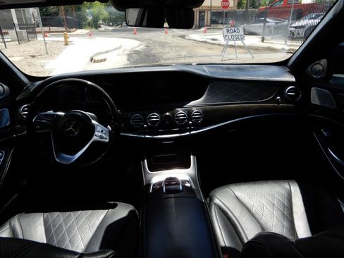 Used 2018 Mercedes-Benz S 560 Sedan w/ AMG Line Exterior image 21