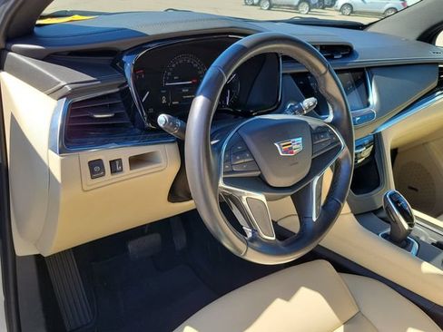 Used 2019 Cadillac XT5 FWD image 18