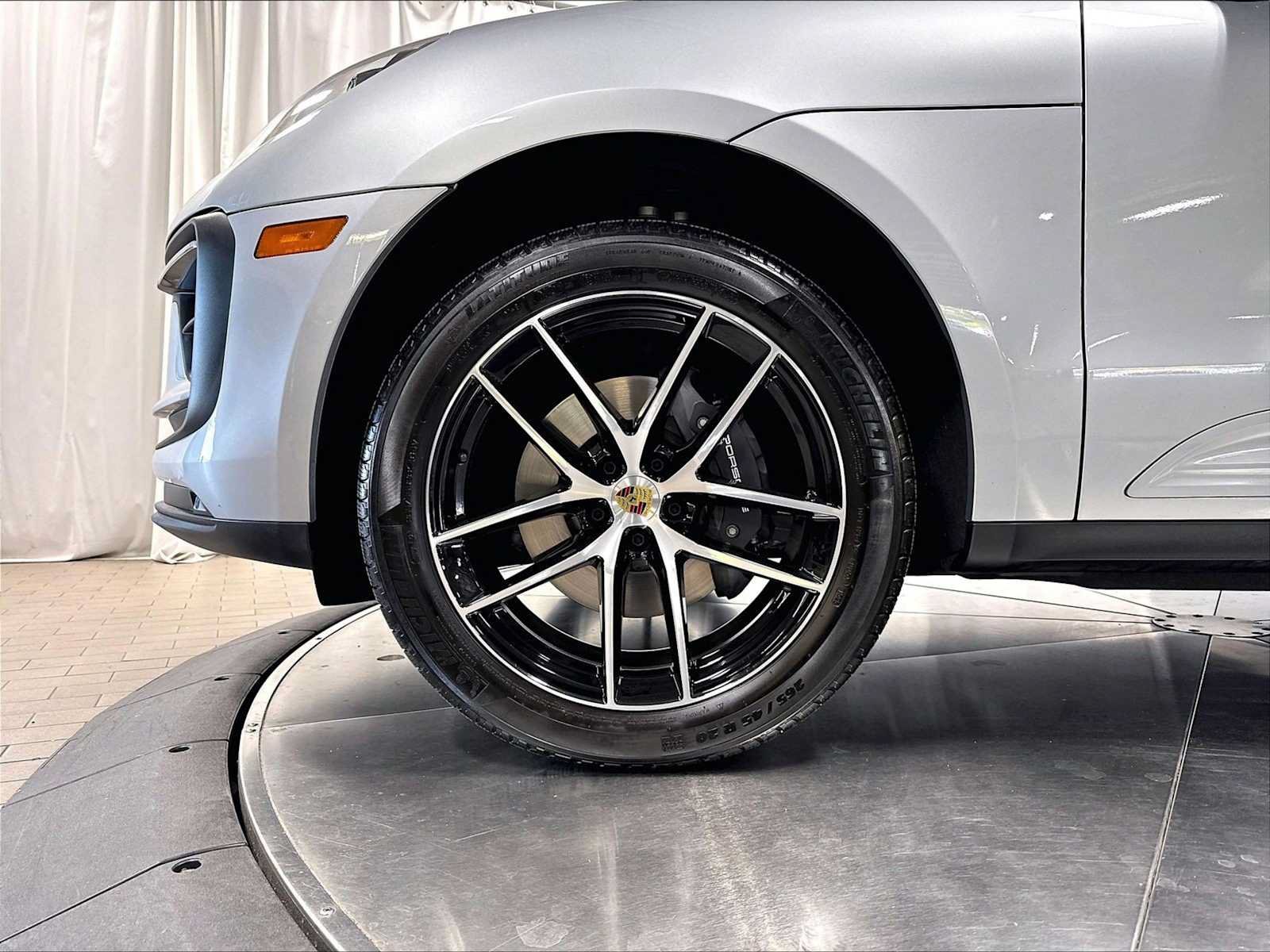 Used 2026 Porsche Macan AWD/4WD image 14