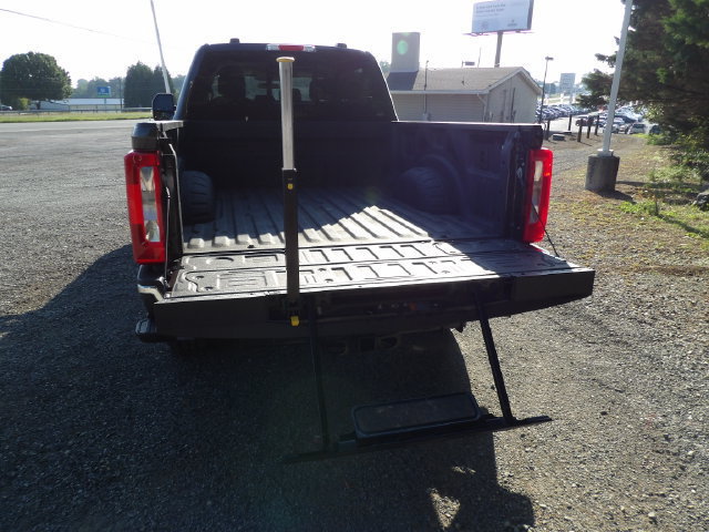 Used 2025 Ford F250 XLT w/ FX4 Off-Road Package AWD/4WD image 12