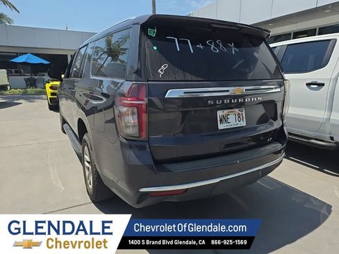 Used 2022 Chevrolet Suburban LT RWD image 4