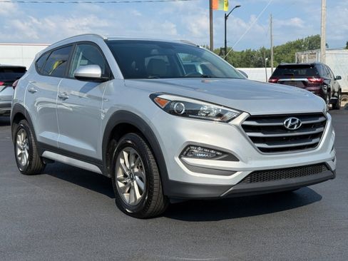 Used 2018 Hyundai Tucson SEL image 2