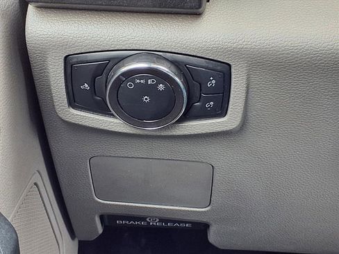 Used 2019 Ford F250 XL w/ Power Equipment Group image 18