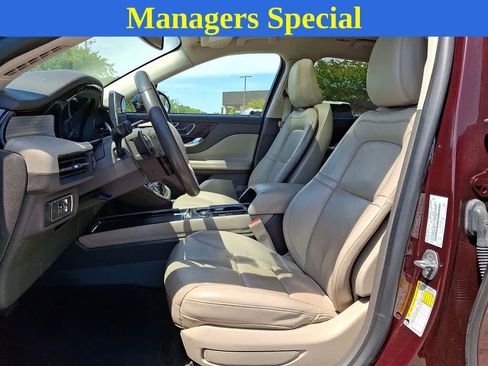 Used 2021 Lincoln Corsair FWD w/ Premium Package image 12