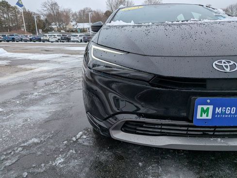 Used 2024 Toyota Prius XLE image 10